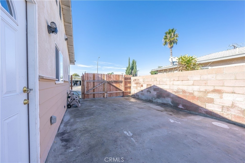 1140 N Louise Drive - Photo 12