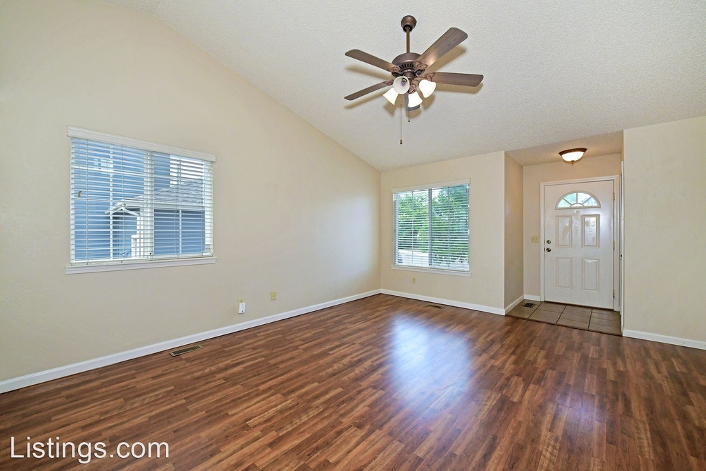 4475 Ramblewood Drive - Photo 1