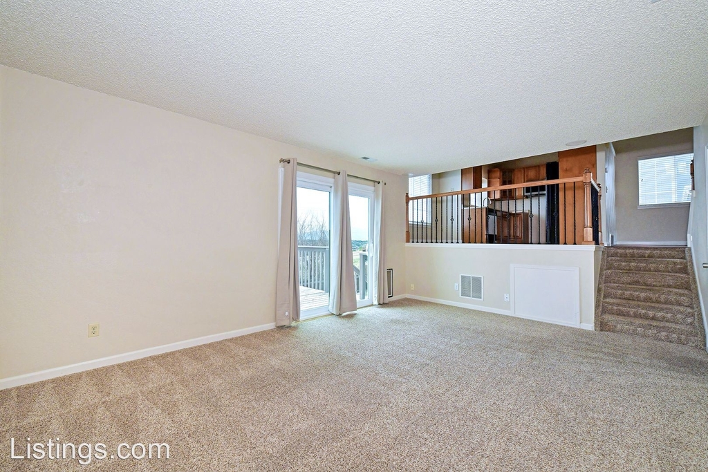 4475 Ramblewood Drive - Photo 6