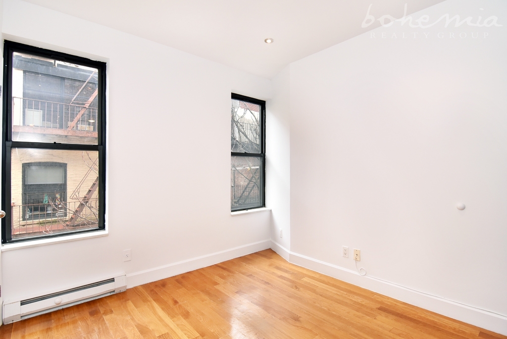 8 West 108th Street - Photo 1