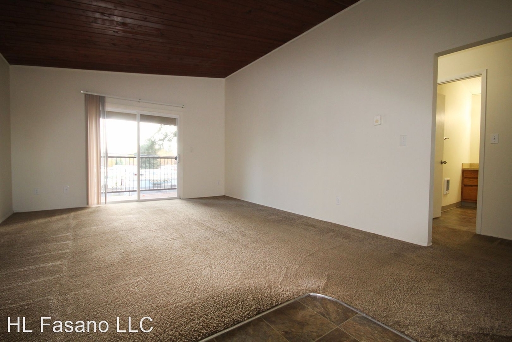 6200 Sw Hall Blvd - Photo 14