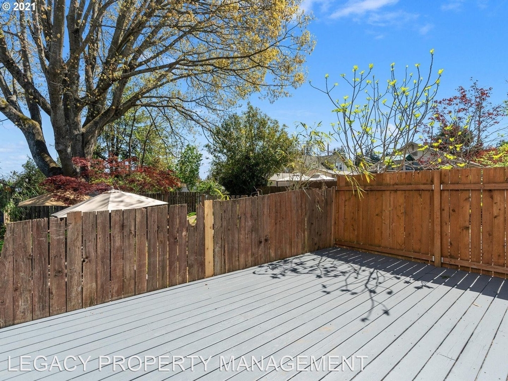 408 Logus Street - Photo 21