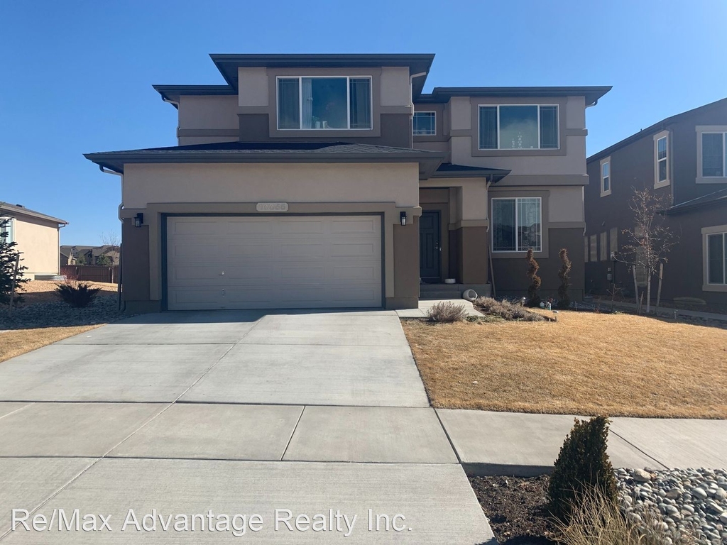 10055 Edgemont Ranch Lane - Photo 0