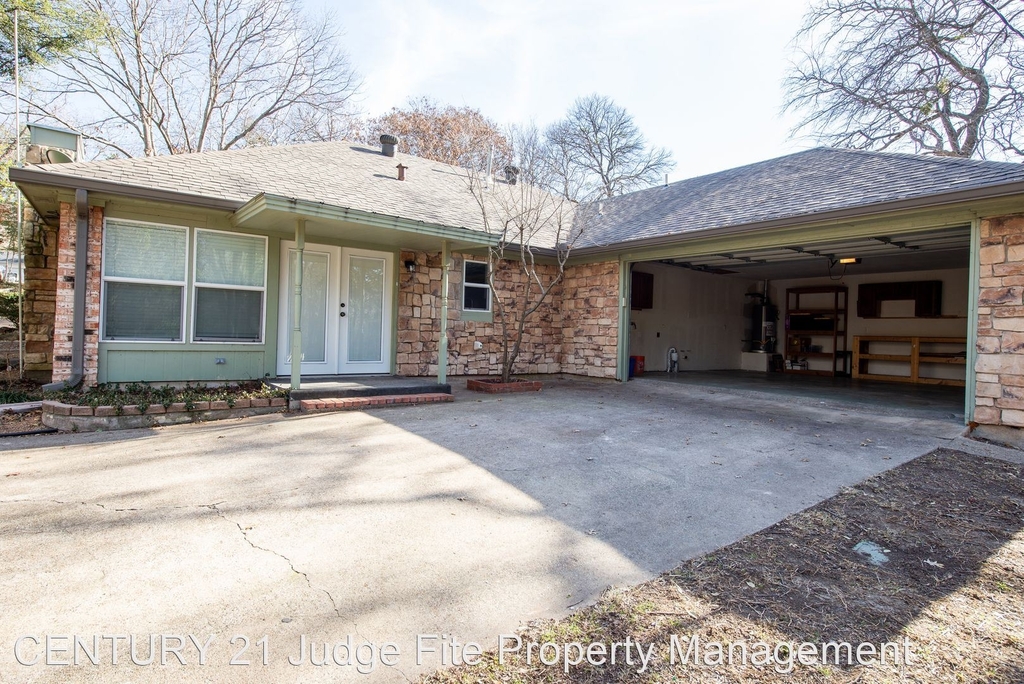 531 Longworth Boulevard - Photo 7