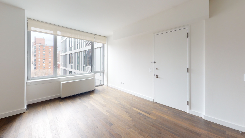 801 Amsterdam Avenue - Photo 4