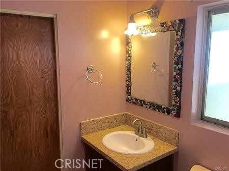 10305 Sylvia Avenue - Photo 10