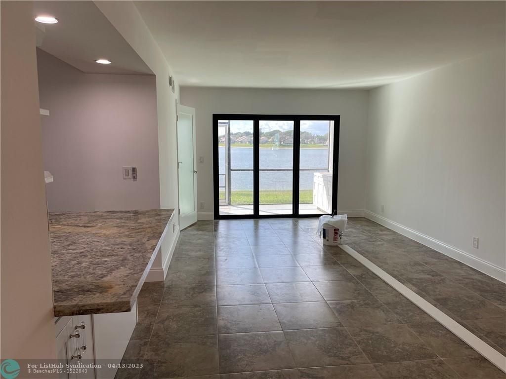 330 Norwood Ter - Photo 18