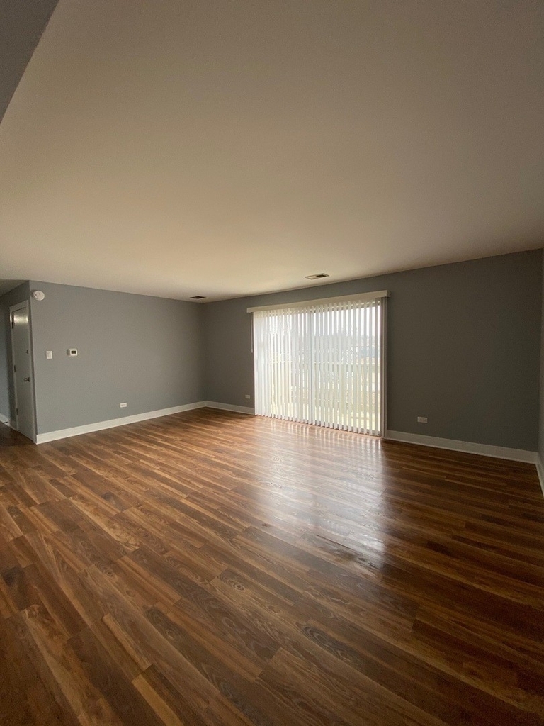 10608 S 83rd Court - Photo 3