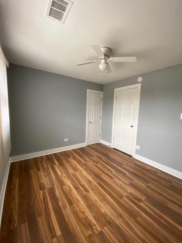 10608 S 83rd Court - Photo 16