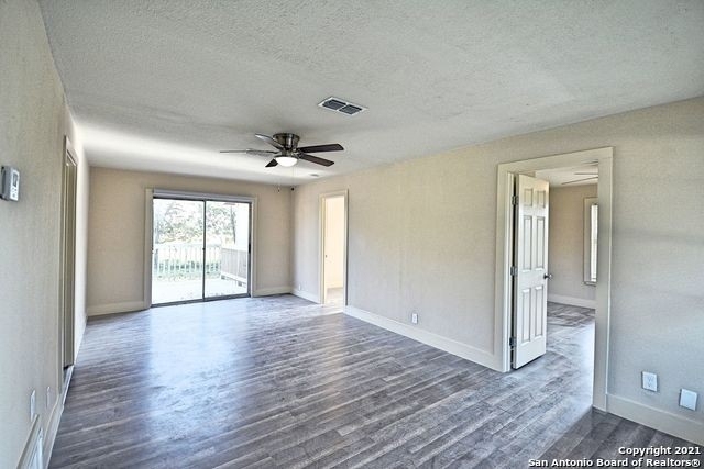 1401 Coco Dr - Photo 11