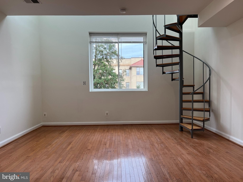 1362 Kenyon Street Nw - Photo 3