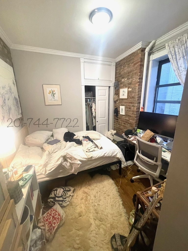 333 East 18th Street - Photo 3