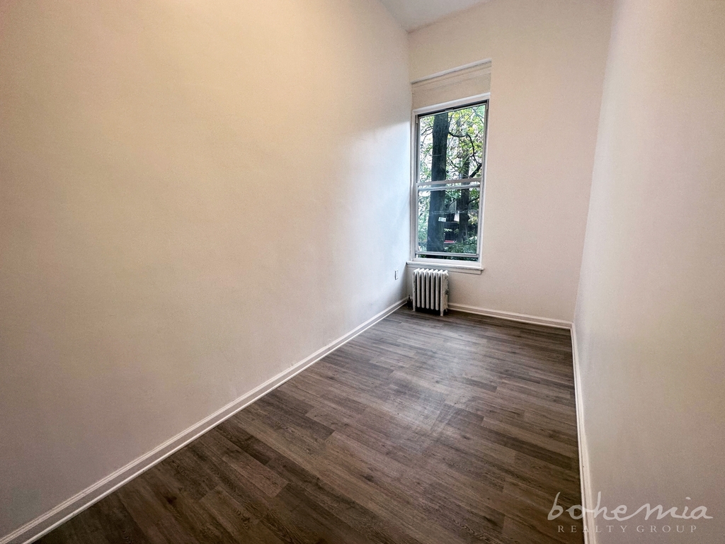 142 West 130th Street - Photo 4