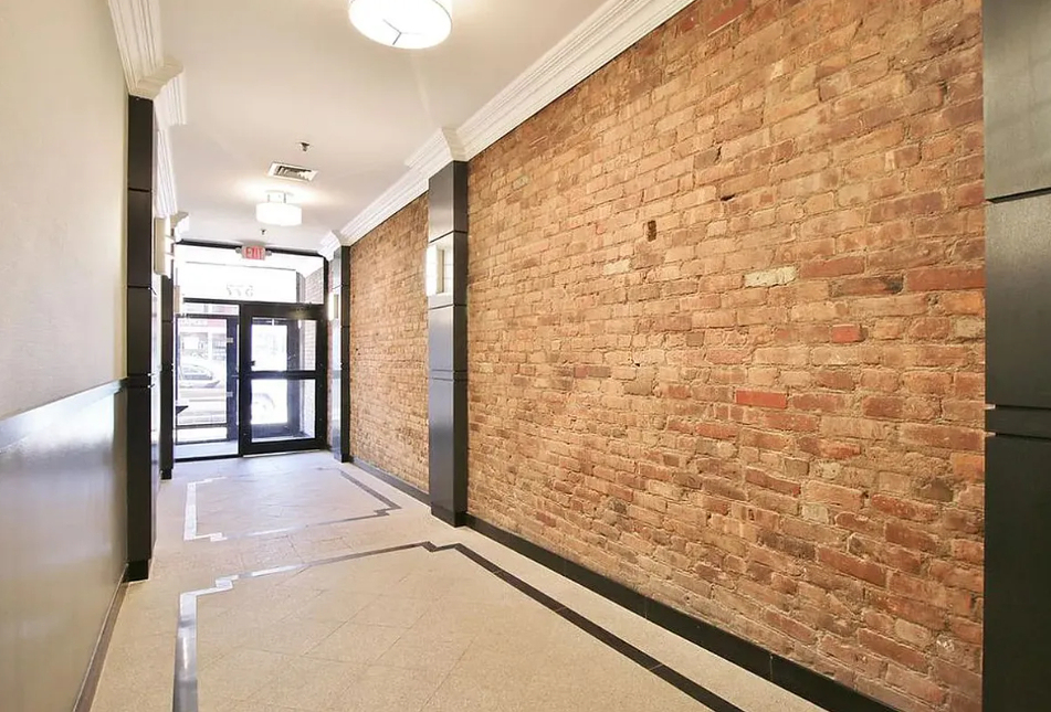 207 East 37th Street - Photo 9