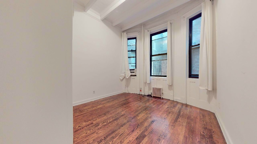 53 East 74th St - Photo 8