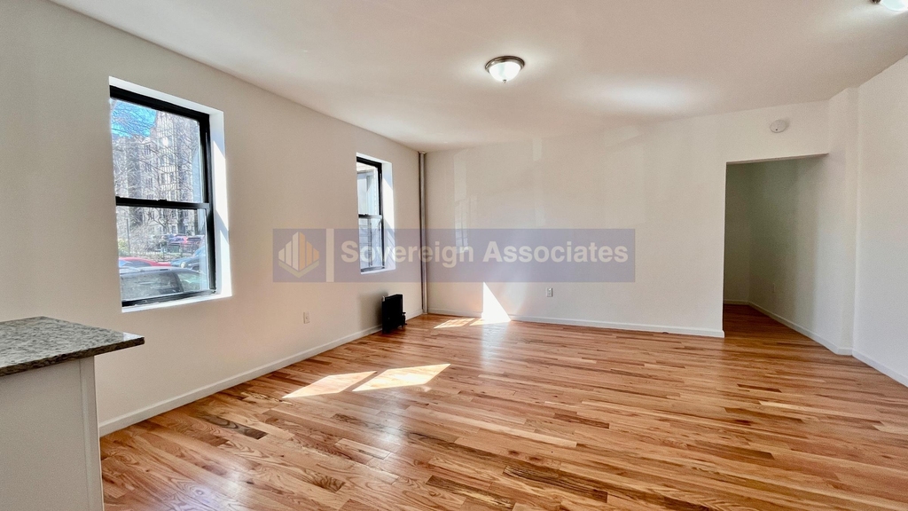 165 Pinehurst Avenue - Photo 2