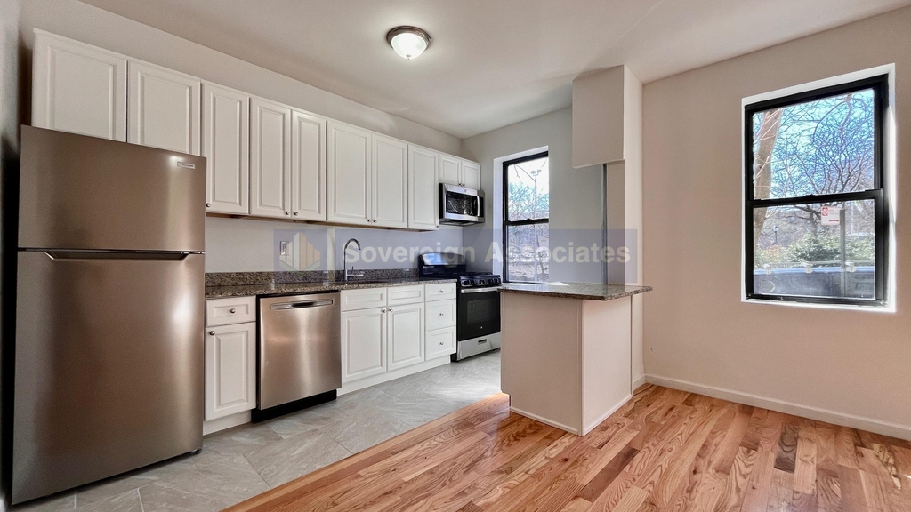 165 Pinehurst Avenue - Photo 1