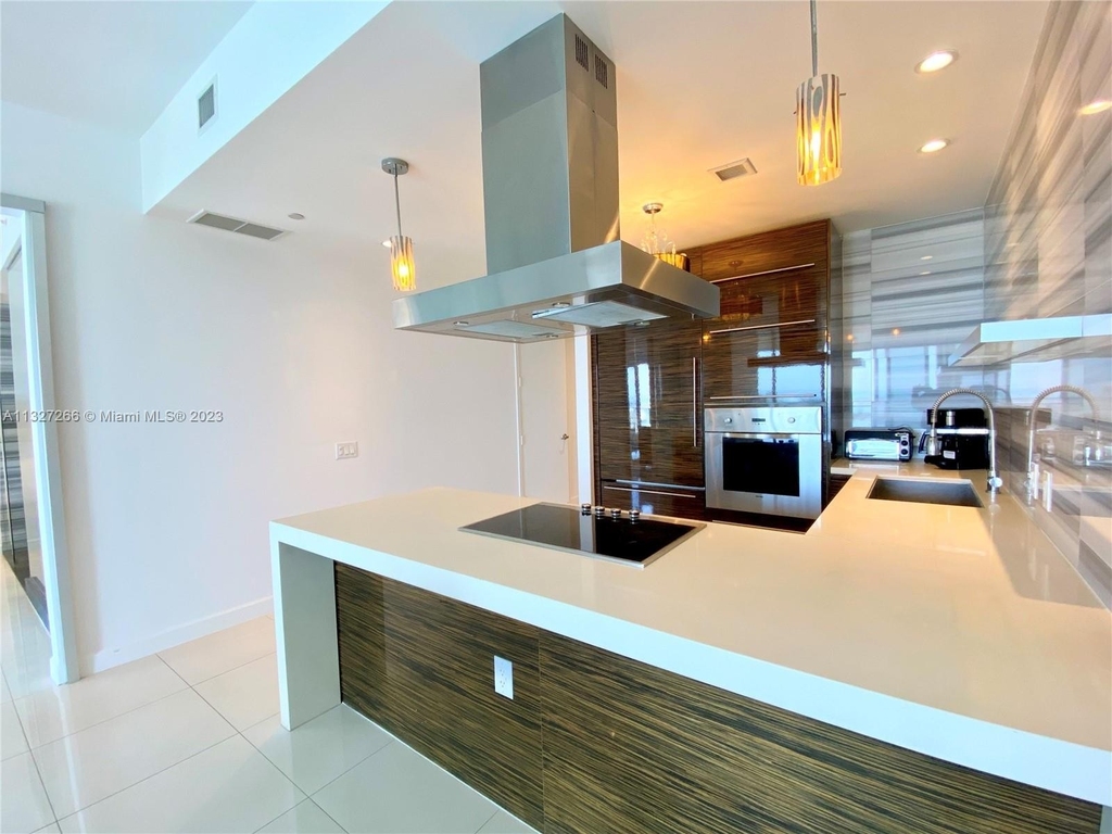 1100 Biscayne Blvd - Photo 0