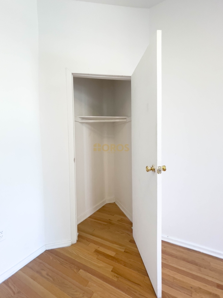 324 East 13th Street - Photo 2