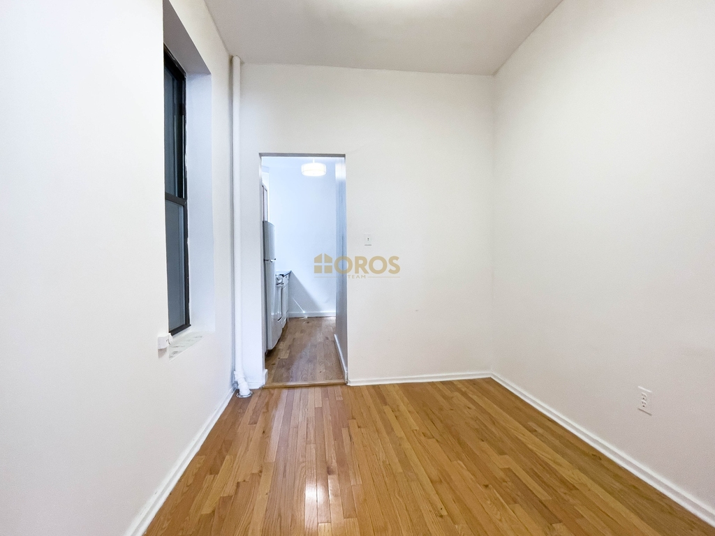 324 East 13th Street - Photo 3