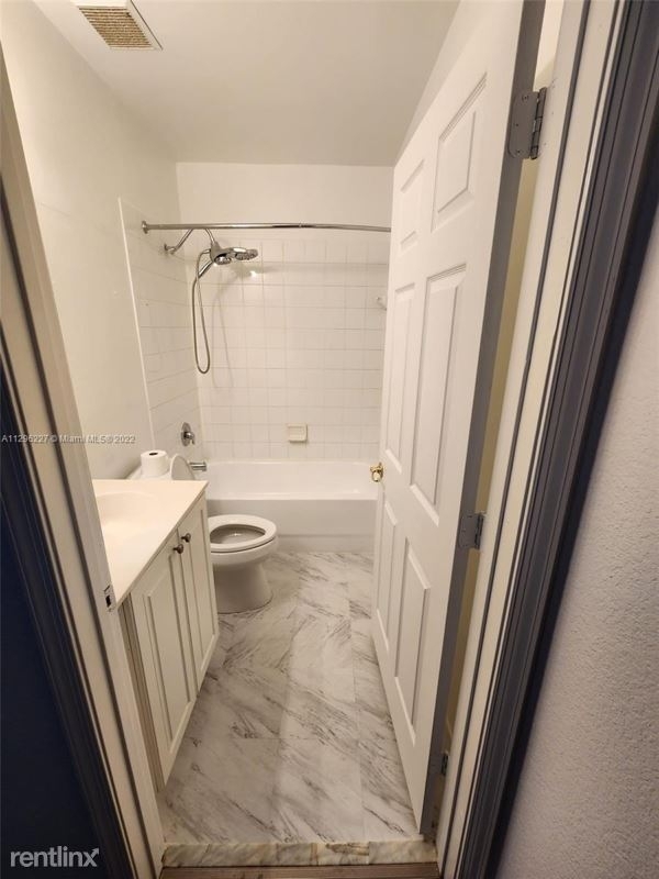 2808 Sw 83rd Ave 107 - Photo 12