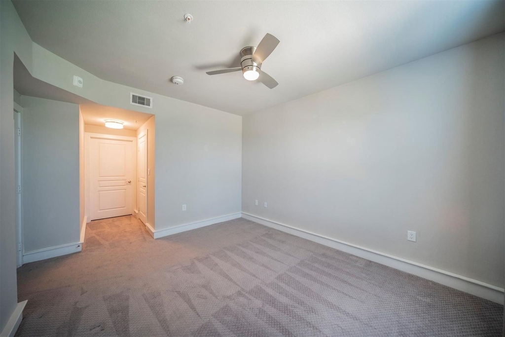 3333 Darcy St #2209 - Photo 18