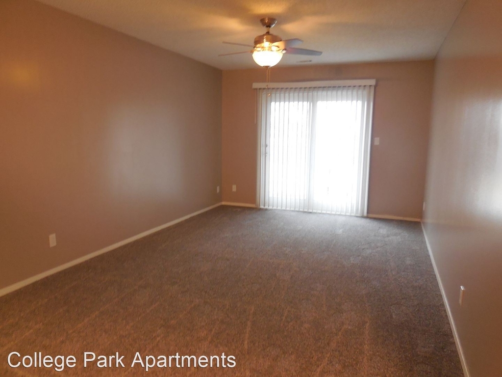 120 College Park Circle - Photo 3