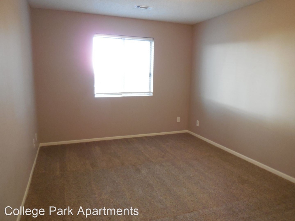 120 College Park Circle - Photo 11