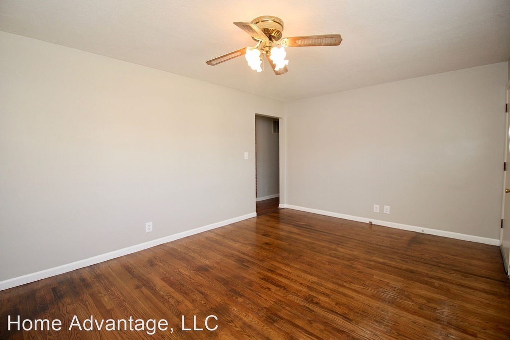 4800 Fury Way - Photo 4