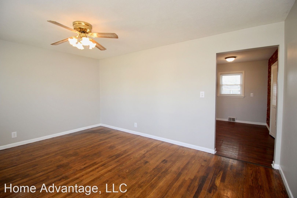 4800 Fury Way - Photo 2