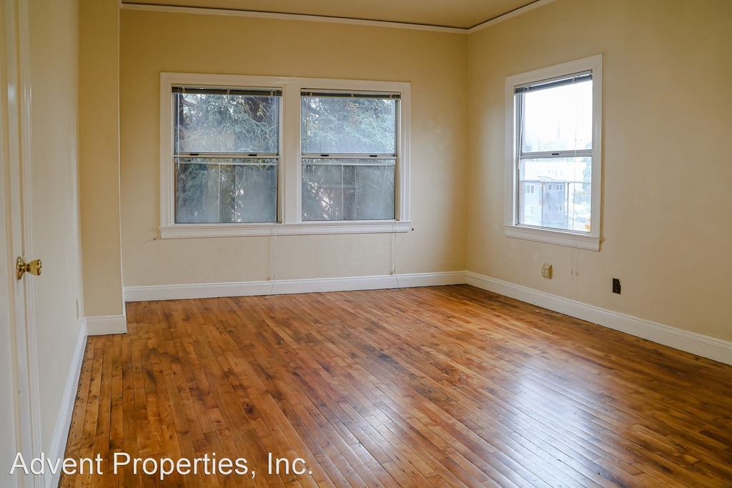 381 Oakland Avenue - Photo 2