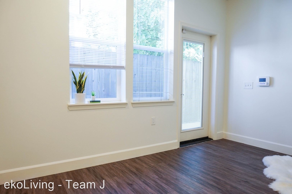 3724 N Vancouver Ave - Photo 9