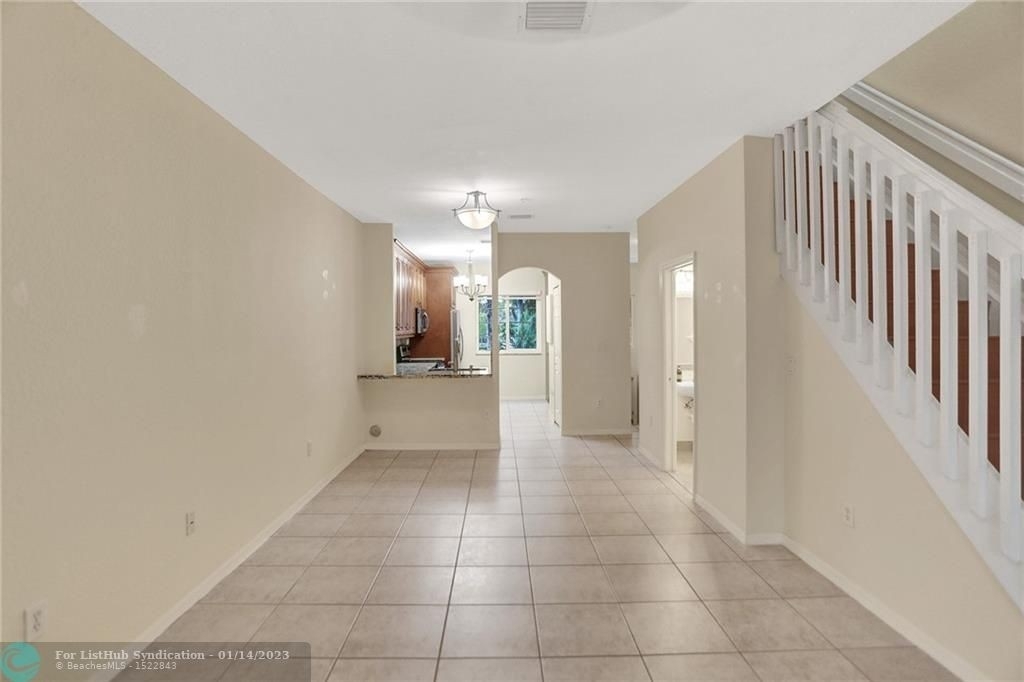 5640 Nw 115th Ct - Photo 2
