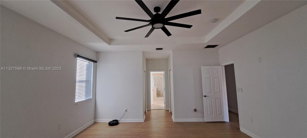 11510 Sw 238th Ter - Photo 11