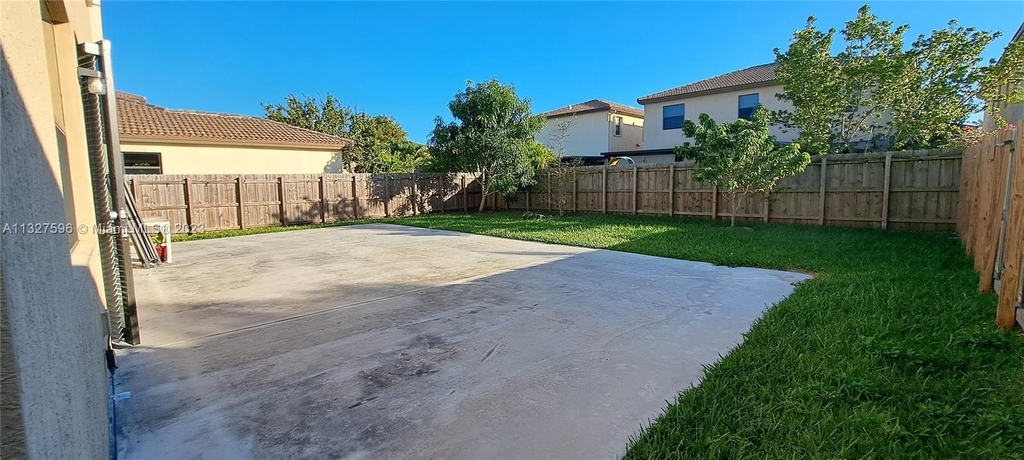 11510 Sw 238th Ter - Photo 24