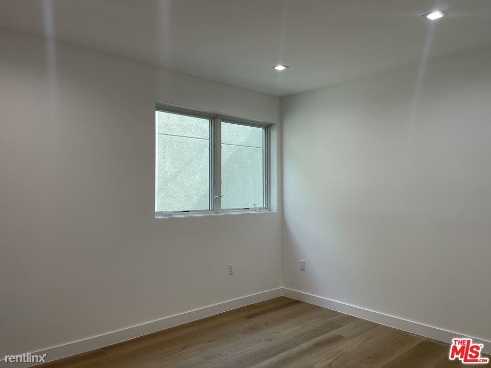 9842 Vidor Dr Apt 102 - Photo 1