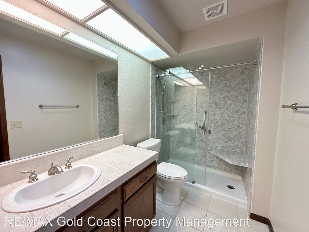 2111 Cold Stream Ct - Photo 37