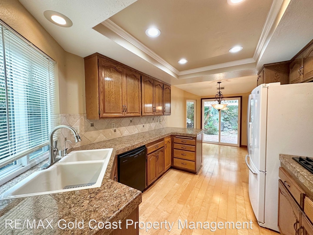 2111 Cold Stream Ct - Photo 15