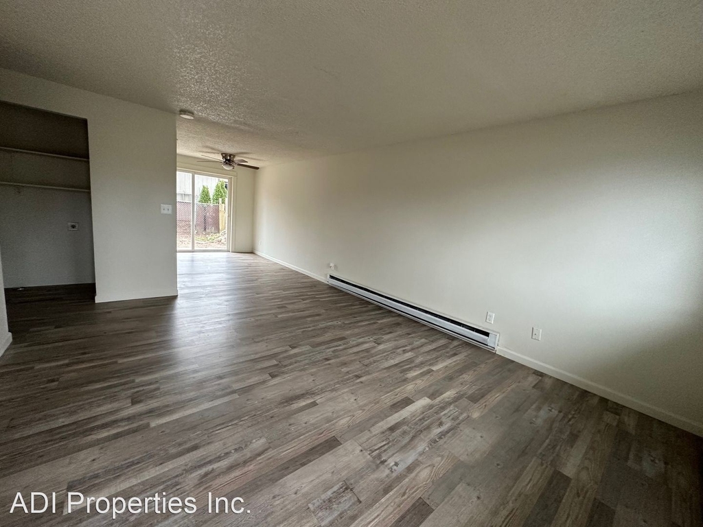 22920 Ne Halsey St #9 - Photo 1