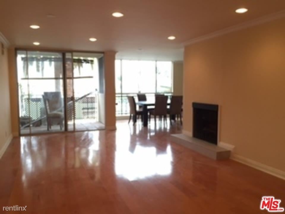 137 S Palm Dr Apt 504 - Photo 2