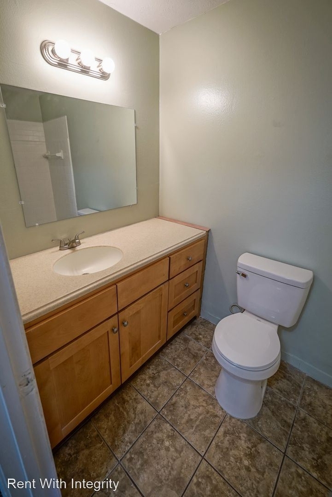 2304 Hartsfield Court Apt. B - Photo 14