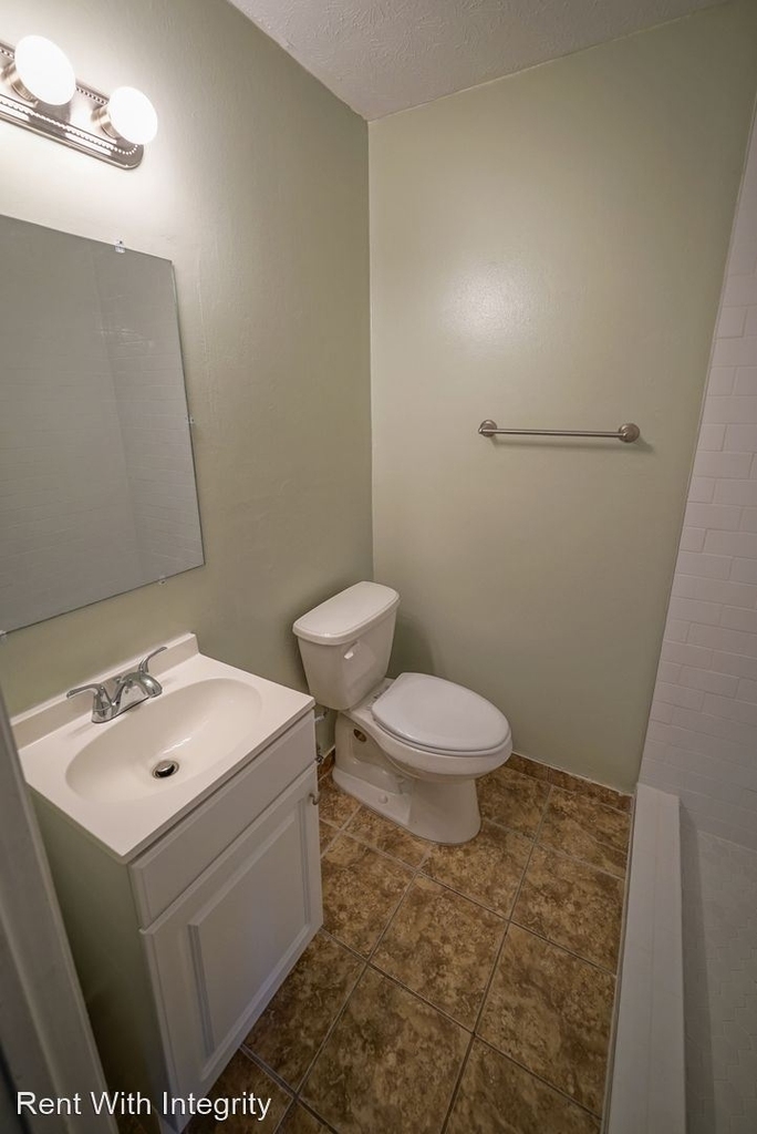 2304 Hartsfield Court Apt. B - Photo 21