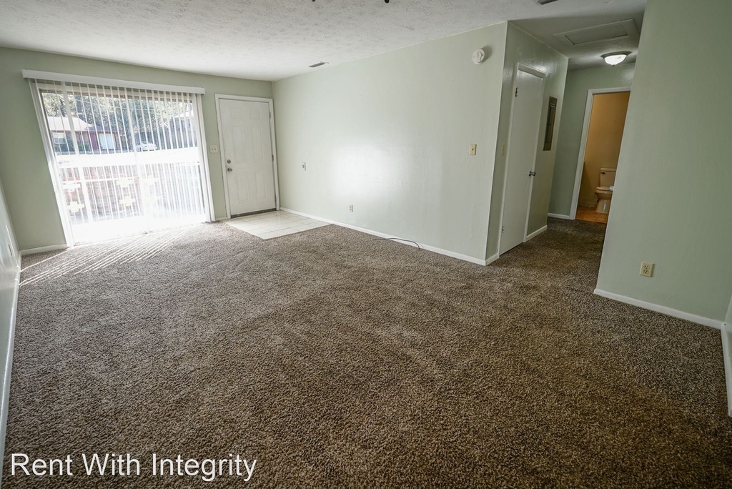 2304 Hartsfield Court Apt. B - Photo 5