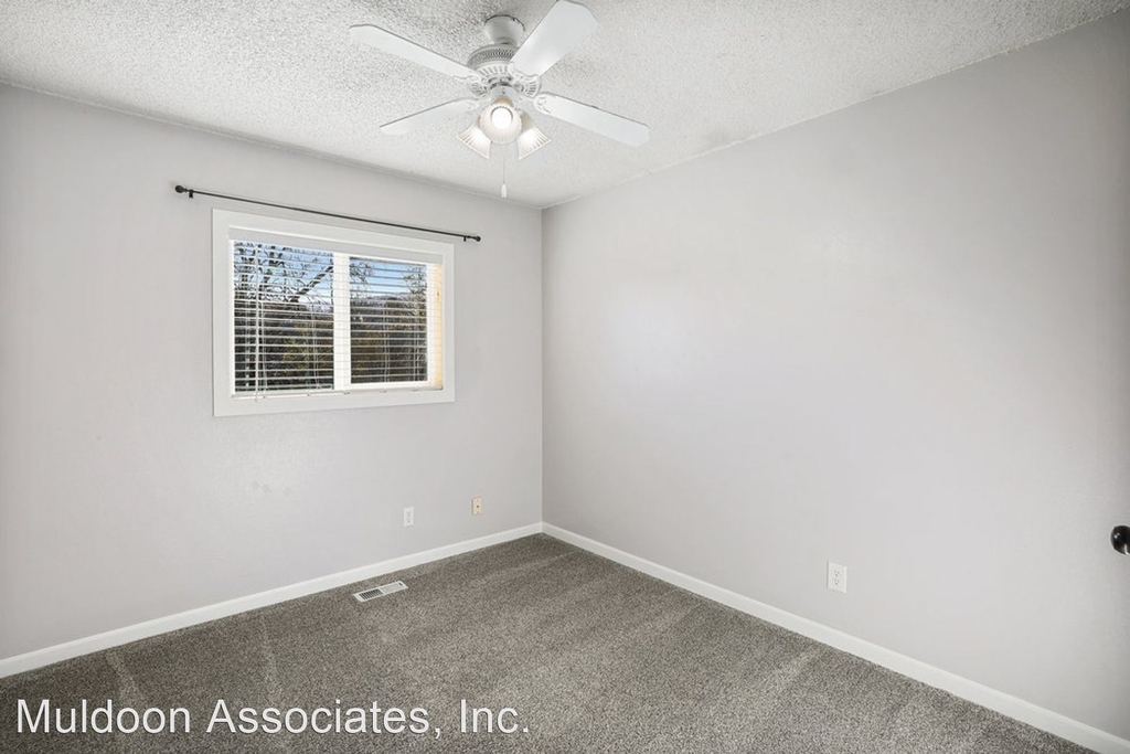 1015 Vondelpark Dr - Photo 44