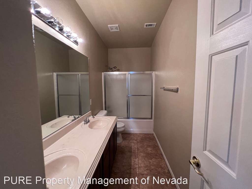 7225 Savannah Falls Street - Photo 24