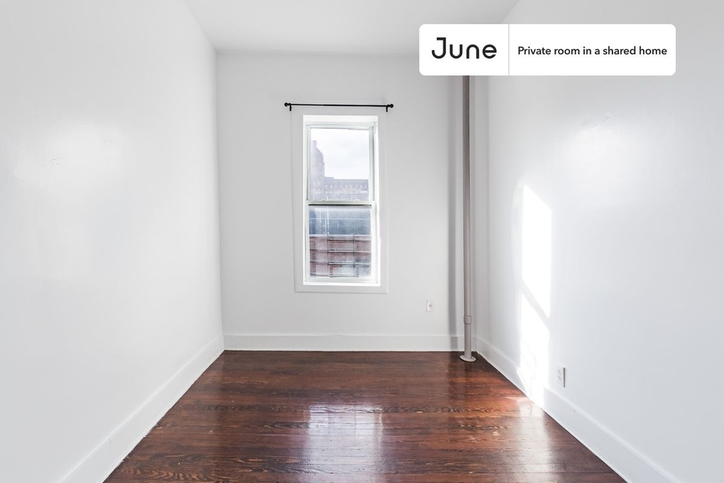 174 West 137th Street - Photo 3