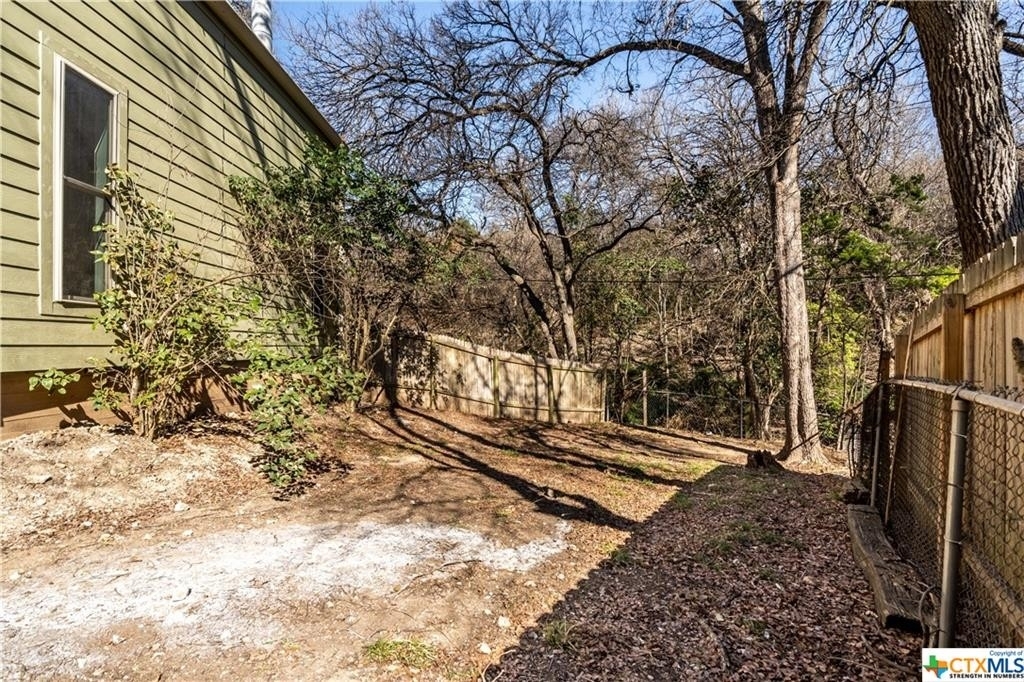 6007 Shadow Valley Cove - Photo 20