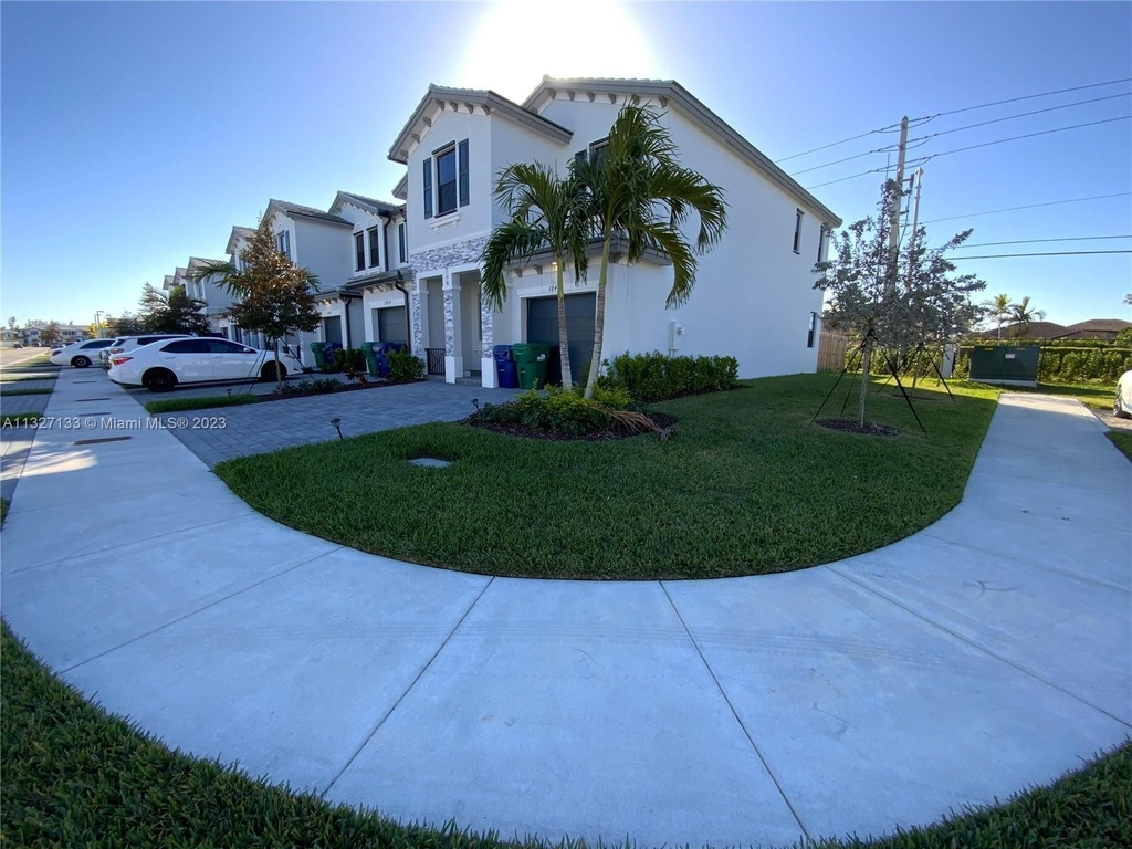 13420 Sw 287th Ter - Photo 4