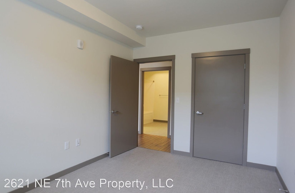 2621 Ne 7th Ave - Photo 7