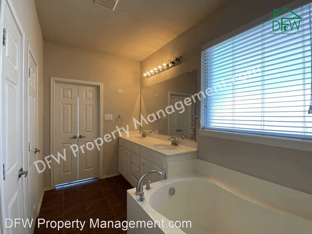 8635 Chalk Canyon Dr - Photo 14